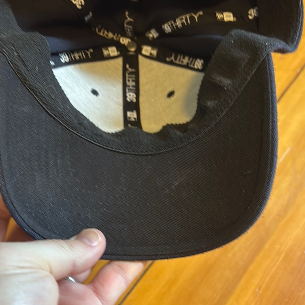 Seattle Mariners Fitted Mens Blue Cap with Embroidered Logo - L/XL - Picture 5 of 6